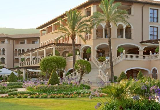 The St. Regis Mardavall Mallorca Resort  Regiunea Mallorca Spania