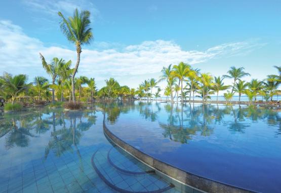 Trou aux Biches Beachcomber Golf Resort & Spa  Regiunea Mauritius 