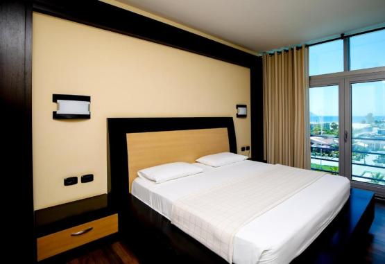 Vlora International  Vlore Regiunea Albania