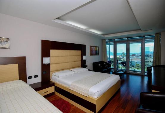 Vlora International  Vlore Regiunea Albania
