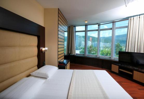 Vlora International  Vlore Regiunea Albania