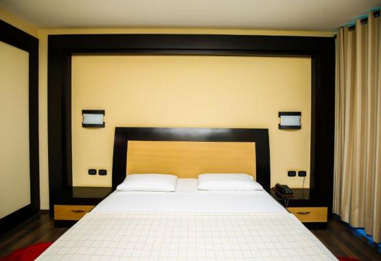 Vlora International  Vlore Regiunea Albania