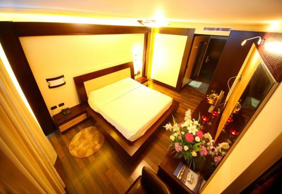 Vlora International  Vlore Regiunea Albania