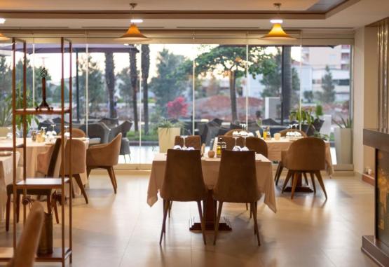 Vlora International  Vlore Regiunea Albania