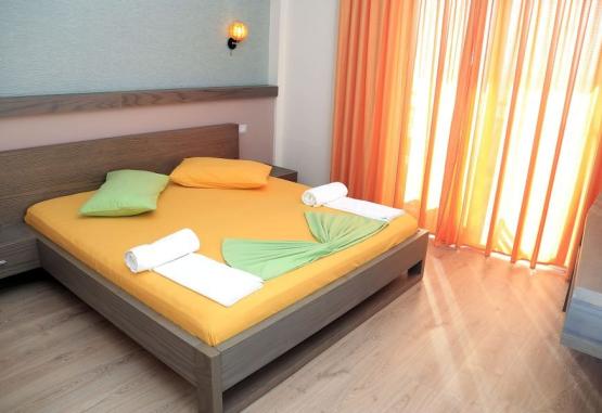 Hotel Picasso (Radhime Vlore)  Albania Regiunea Albania