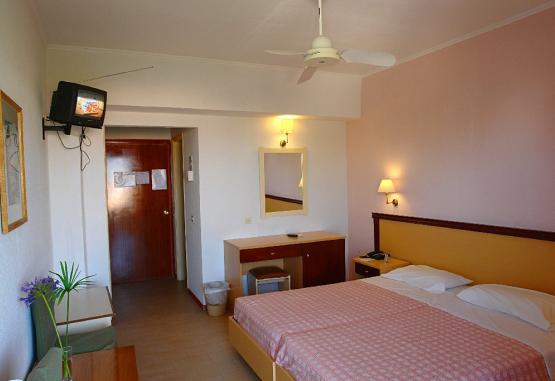 LIVADI NAFSIKA HOTEL (Dassia) (C)  Insula Corfu Grecia