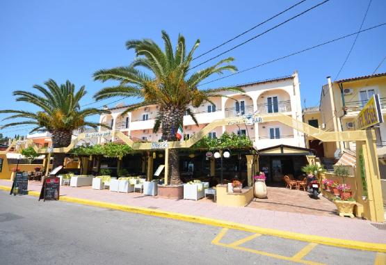 Mega Hotel (Ipsos)  Insula Corfu Grecia