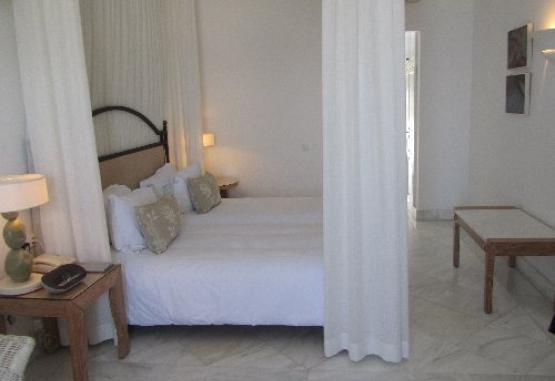 Mykonos Grand (copii doar in suite in perioada 01.08-24.08)  Insula Corfu Grecia