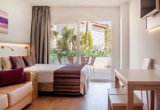 OLA Bouganvillia Apartments  Regiunea Mallorca Spania