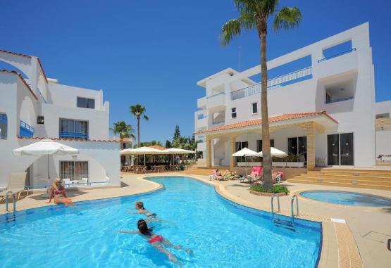 PETROSANA HOTEL APTS  Ayia Napa Cipru