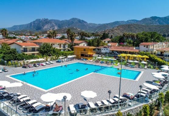 Riverside Garden Resort 4*  Kyrenia Cipru