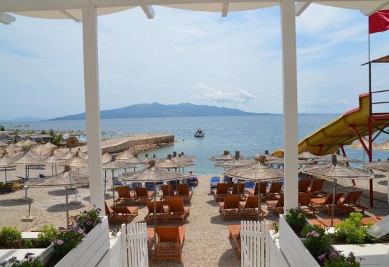 VILA E BARDHE (SARANDE)  Albania Regiunea Albania