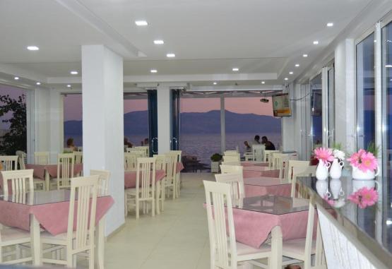 VILA E BARDHE (SARANDE)  Albania Regiunea Albania