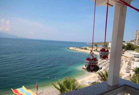 VILA E BARDHE (SARANDE)  Albania Regiunea Albania