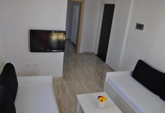 VILA E BARDHE (SARANDE)  Albania Regiunea Albania