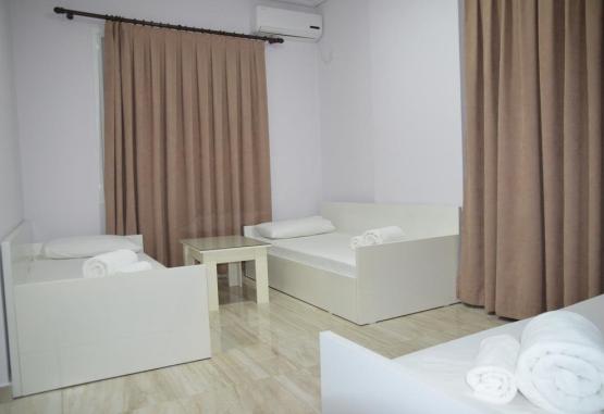 VILA E BARDHE (SARANDE)  Albania Regiunea Albania
