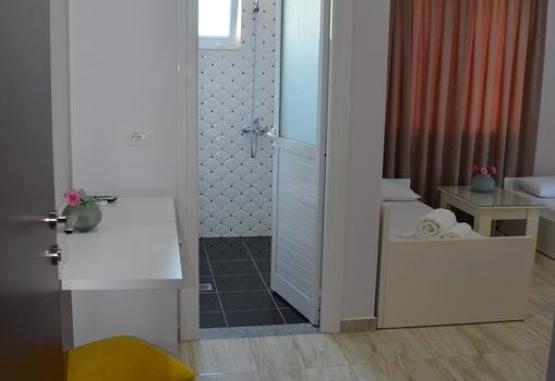 VILA E BARDHE (SARANDE)  Albania Regiunea Albania