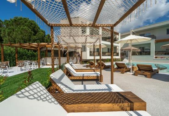 Mirablue Luxury Residences  Pefkochori Grecia