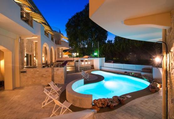 Neikos Mediterraneo Luxury Suites  Kassandra Grecia