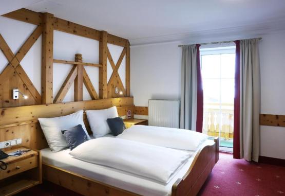 JUFA Alpenhotel Saalbach  Saalbach Austria