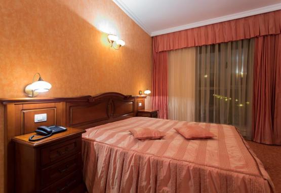 PRESIDENT 4*  Bacau Romania