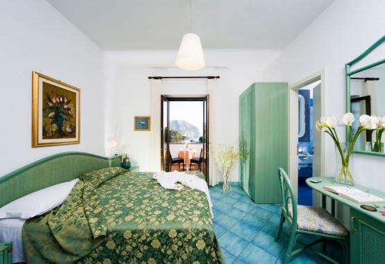 Hotel Ideal  Forio Dischia Italia