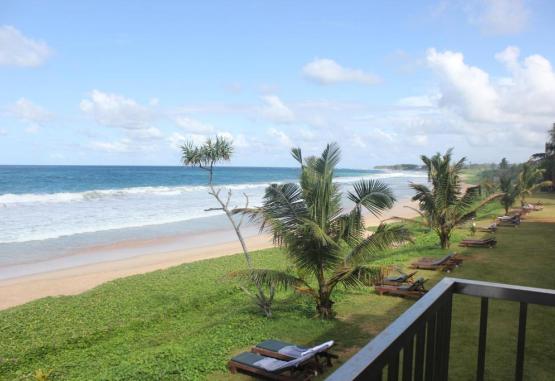 Long Beach Resort  Sri Lanka 