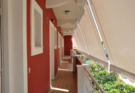 Koskinas Apartments Hotel  (Acharavi)  Insula Corfu Grecia