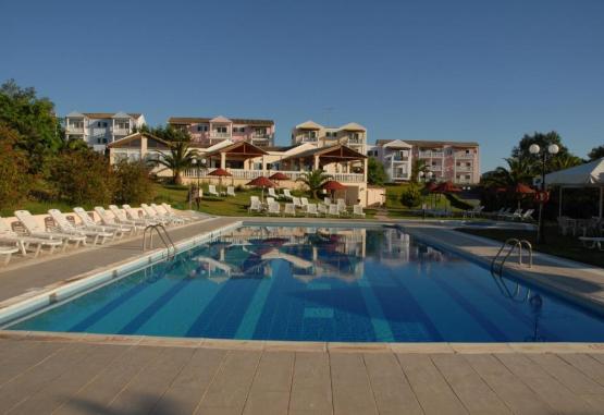 Rebeccas Village Hotel  Insula Corfu Grecia