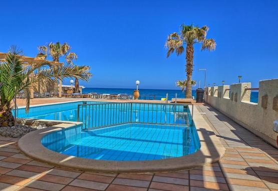 Seafront Apartments  Rethymno Grecia