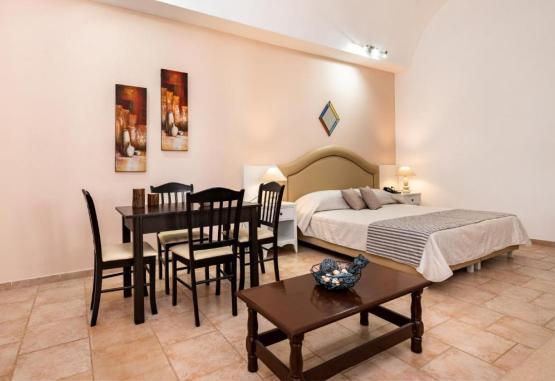 Scorpios Beach Hotel  Insula Santorini Grecia