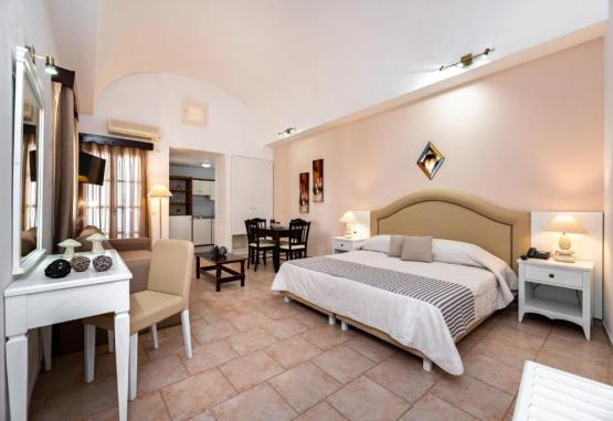 Scorpios Beach Hotel  Insula Santorini Grecia