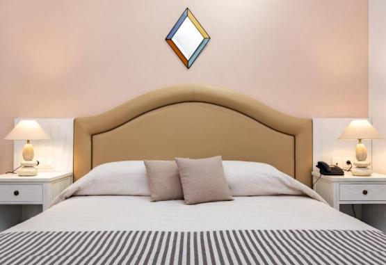 Scorpios Beach Hotel  Insula Santorini Grecia