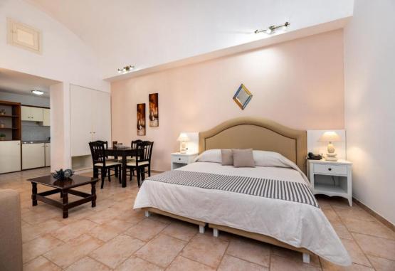 Scorpios Beach Hotel  Insula Santorini Grecia