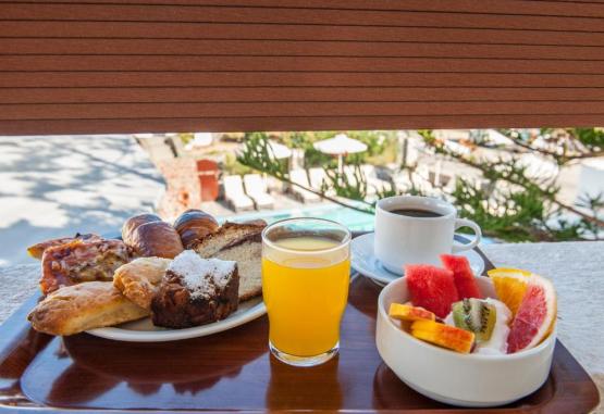 Scorpios Beach Hotel  Insula Santorini Grecia