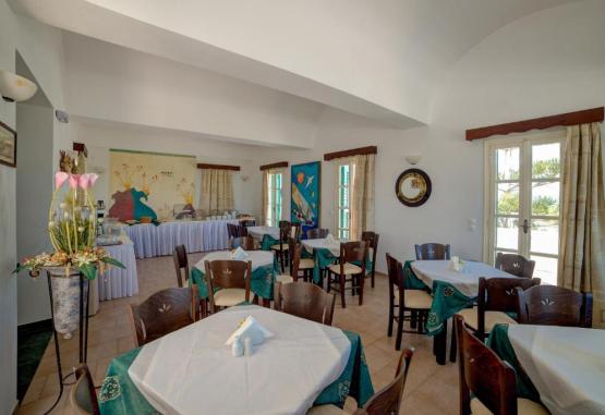 Scorpios Beach Hotel  Insula Santorini Grecia