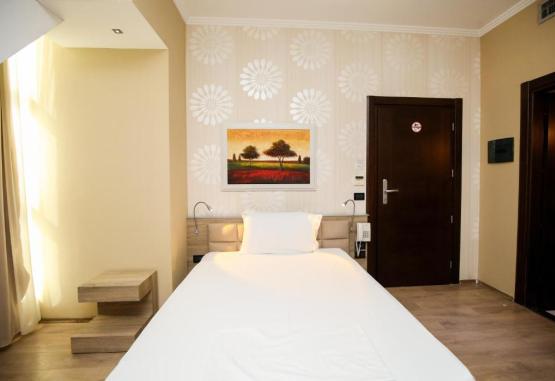 Partner  Vlore Regiunea Albania