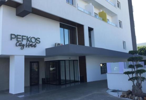Pefkos Hotel Larnaca Cipru