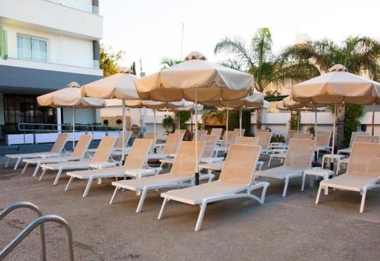 Pefkos Hotel Larnaca Cipru