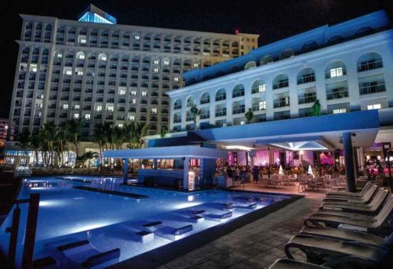 Riu Cancun (recomandat 4*)  Cancun si Riviera Maya Mexic