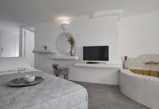 Suites of the Gods Cave Spa Hotel (Megalochori - Santorini)  Insula Santorini Grecia