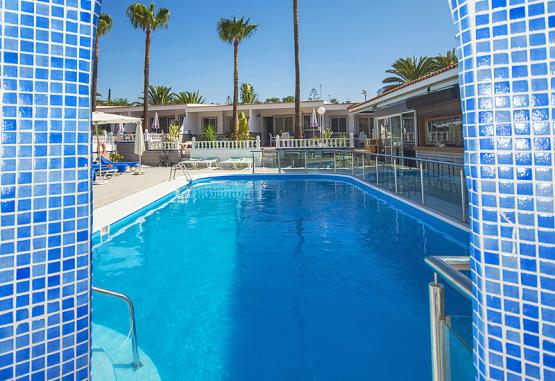 San Valentin and Terraflor Park  Playa del Ingles Spania