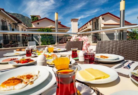 Sunshine Holiday Resort  Ovacik Turcia