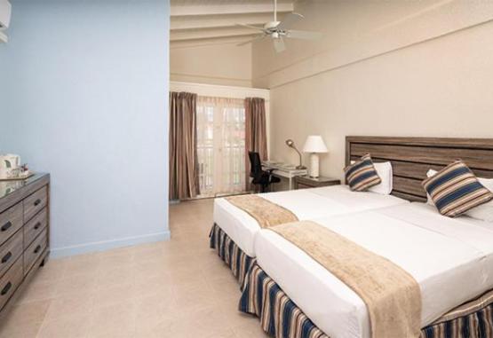 Time Out Hotel Christ Church Barbados