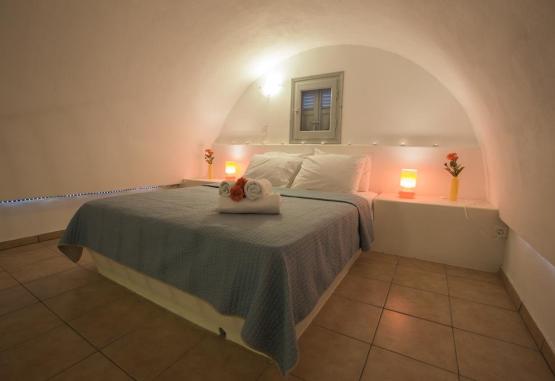 Odysseas (Perivolos - Santorini)   Insula Santorini Grecia