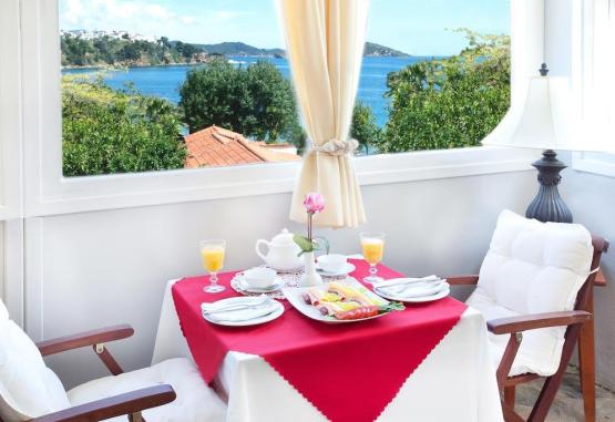 Tomato Beach Hotel  Skiathos Grecia