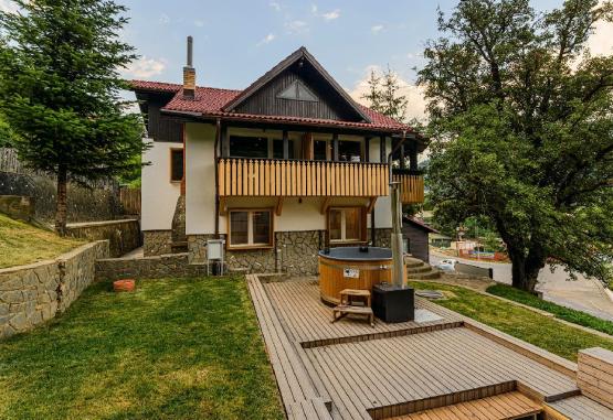 Blend Mountain Villa  Busteni Romania