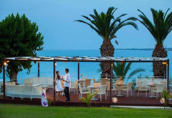 Queens Bay Hotel  Paphos Cipru