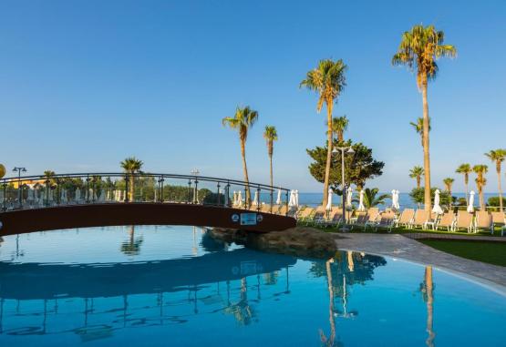 Leonardo Laura Beach & Splash Resort 4* Paphos Cipru