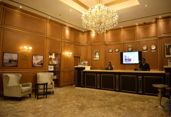 Strato Hotel by Warwick 4* Doha Qatar